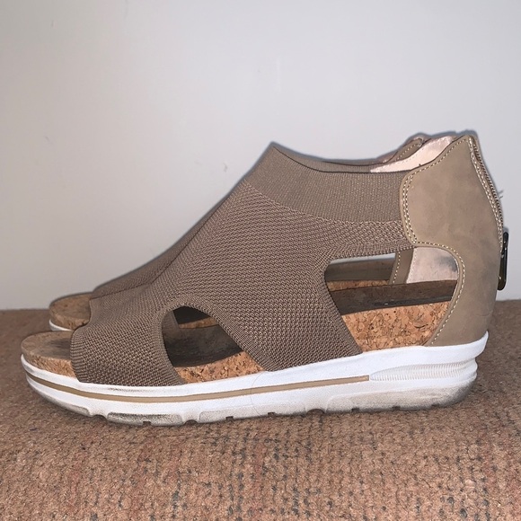 Adrienne Vittadini Charla Tan Cork Sandals 9.5 - Picture 6 of 8